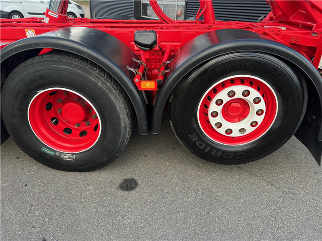 Volvo FM500 Globe hejs