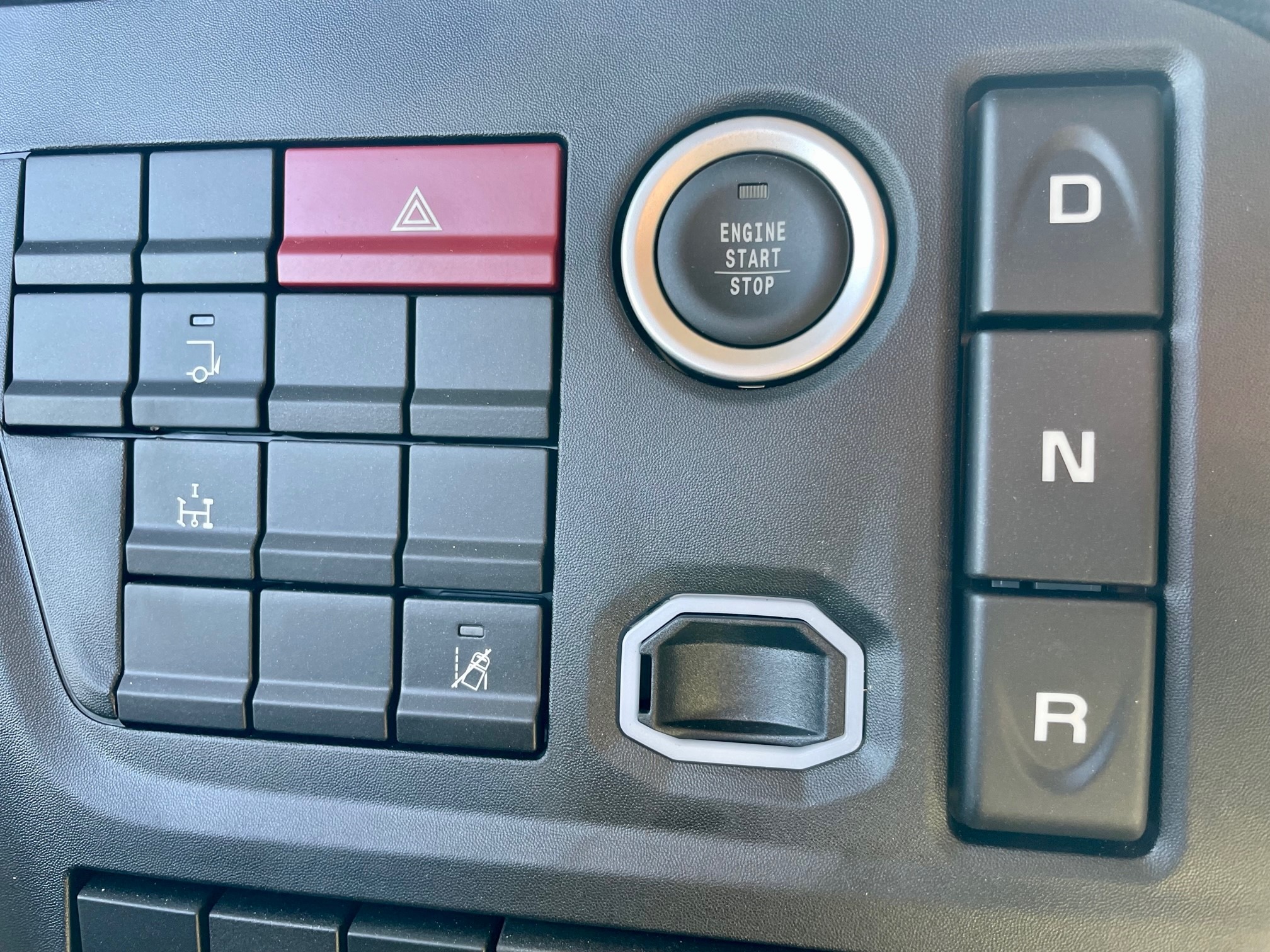 Iveco S-WAY AD190S34-E6e/FP Stillads