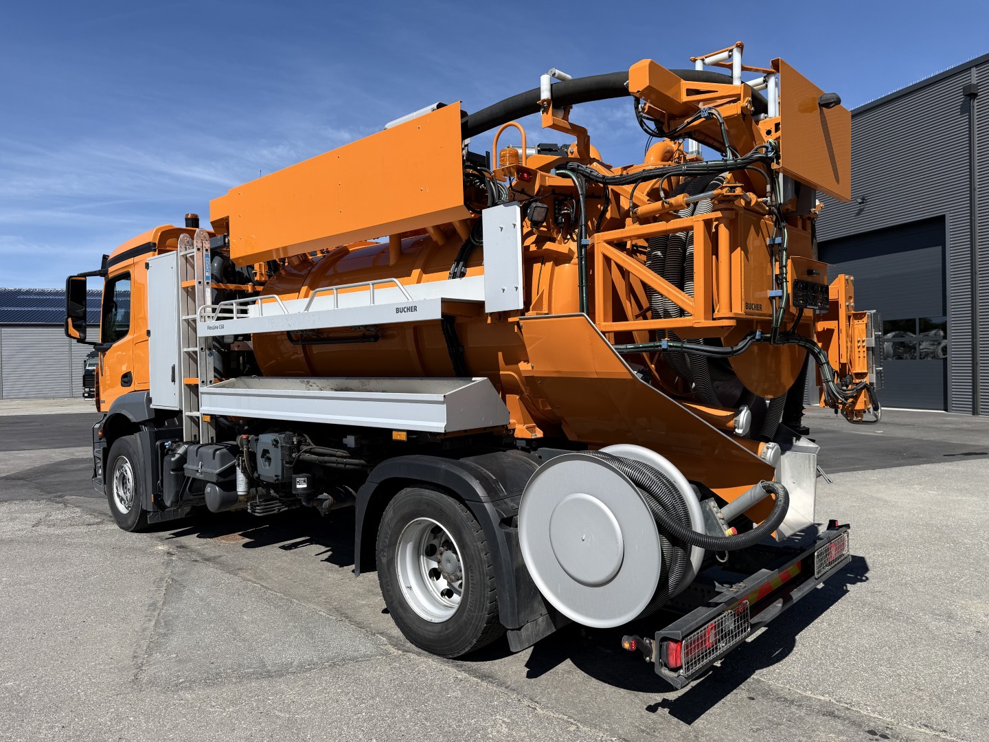 Mercedes Actros 1833 4x2 Bucher FlexLine C60