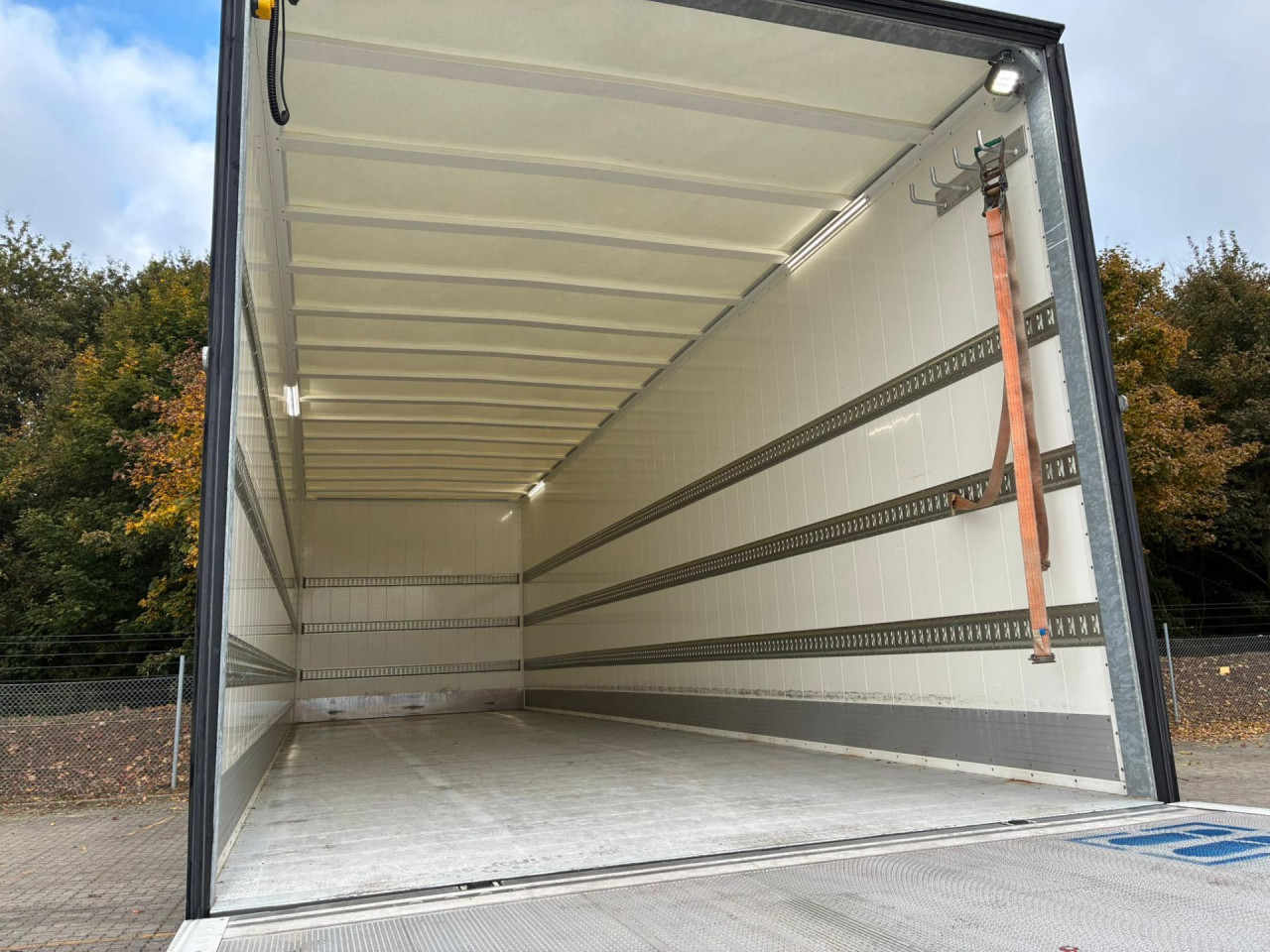 Scania P 250 B4x2NB - BOKS/LIFT