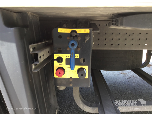 Schmitz Semi Reefer Meat hanging system