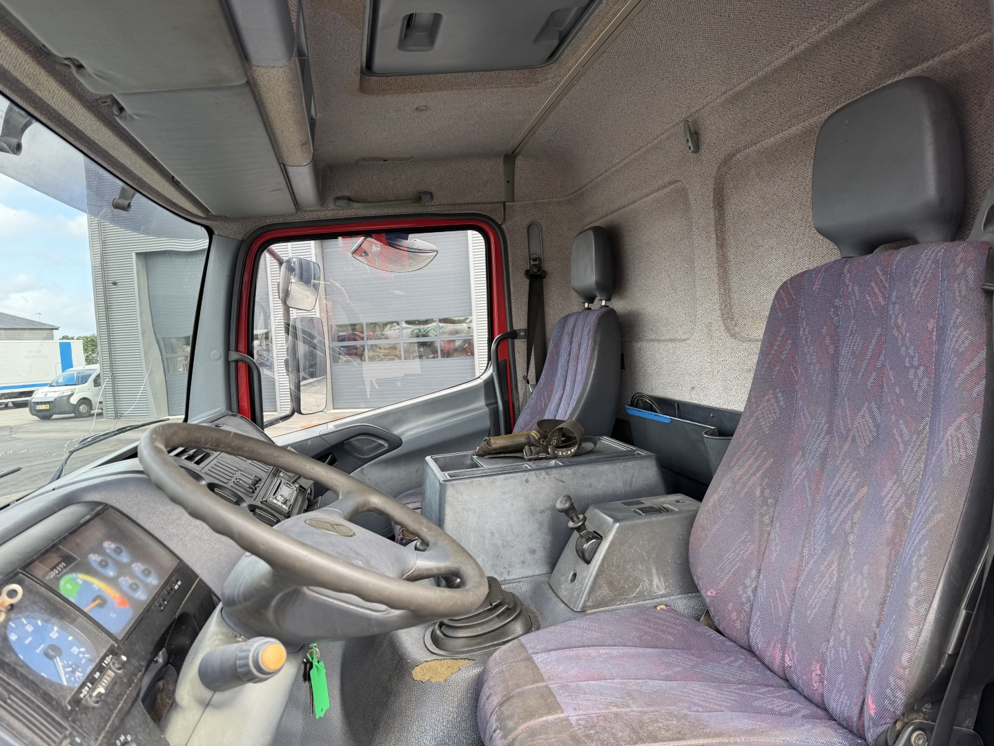 Mercedes Atego 1523 4x2 Slamsuger