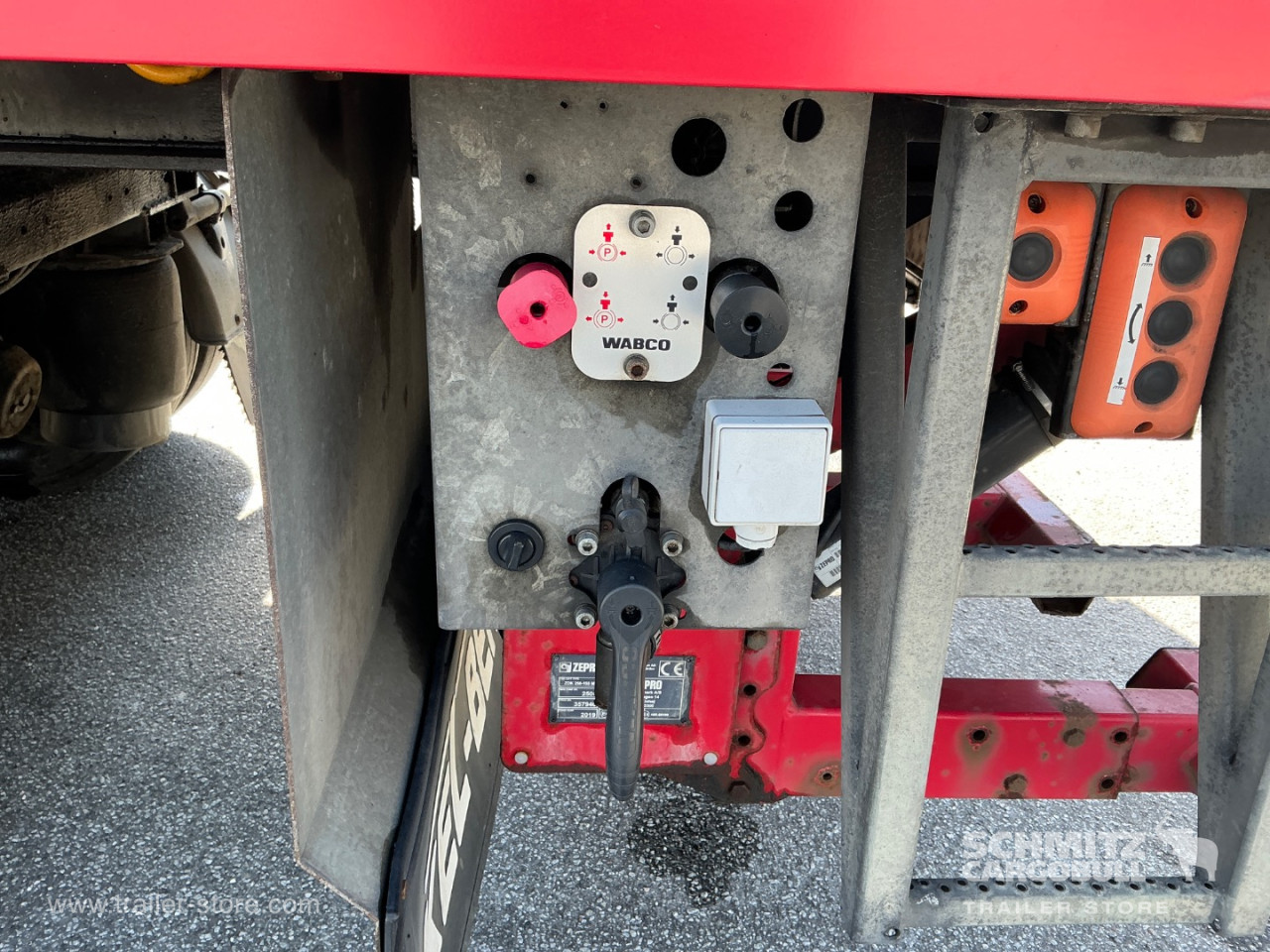 Kel-Berg Semi Dryfreight Standard Lift