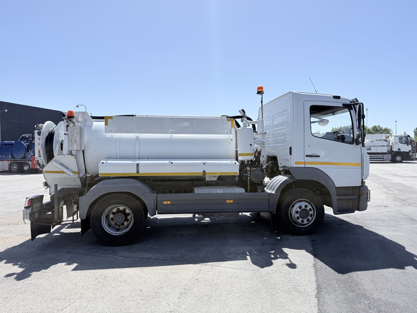 Mercedes Atego 1323 RHD 4x2 Euro 6 Hvidtved Larsen Cityflex