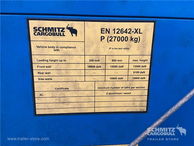 Schmitz Semi Curtainsider Mega