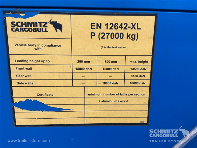 Schmitz Semi Curtainsider Mega