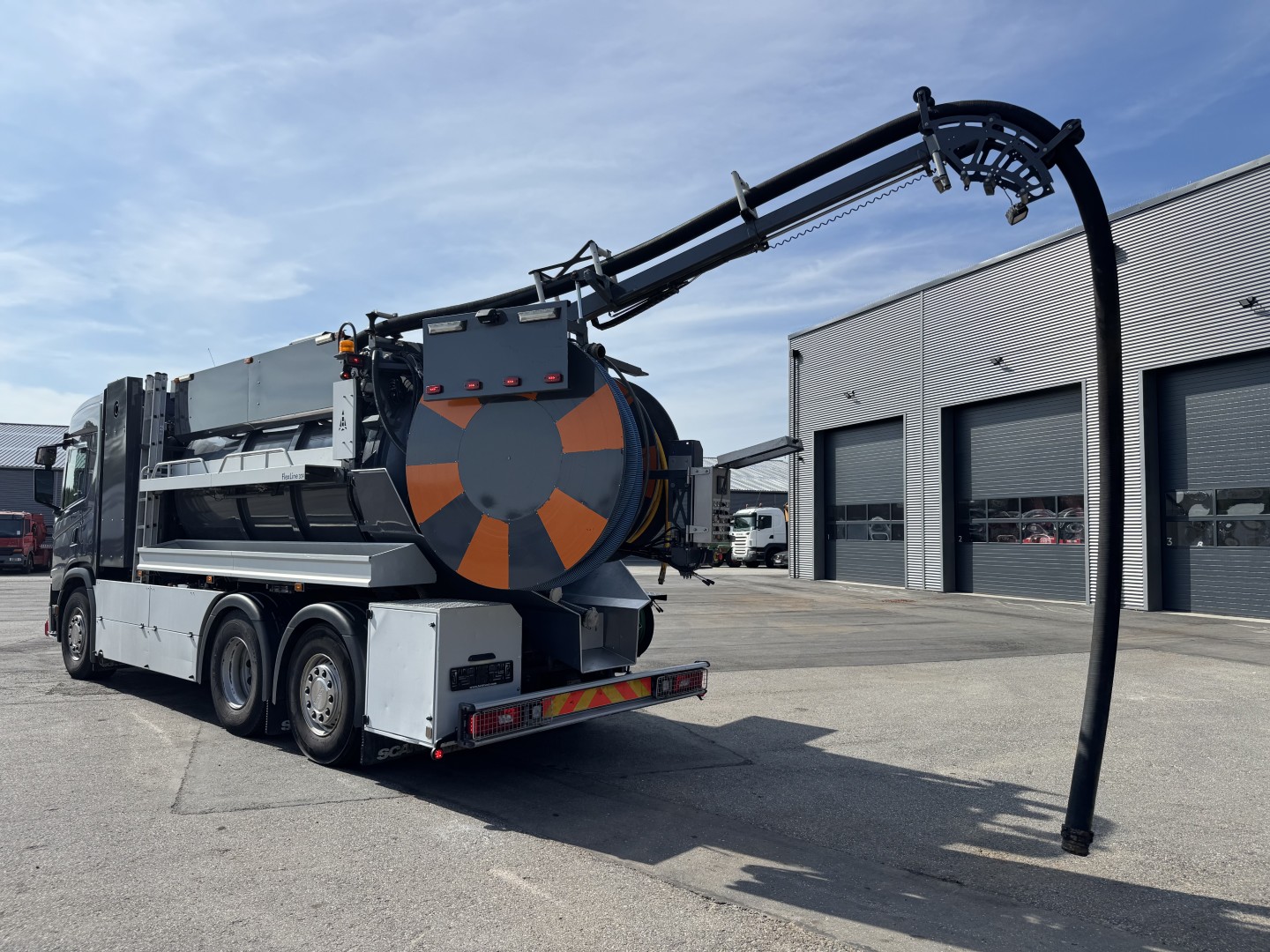 Scania G410 6x2*4 Bucher Flexline 309