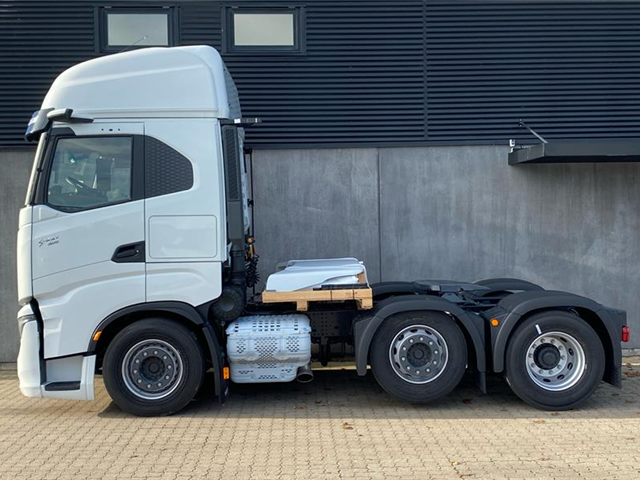 Iveco S-WAY AS440S50-E6e TX/FP 6x2x4
