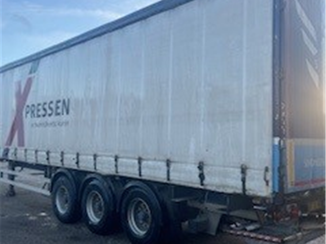 Danson Trailer Curtainsider + Sliding Roof