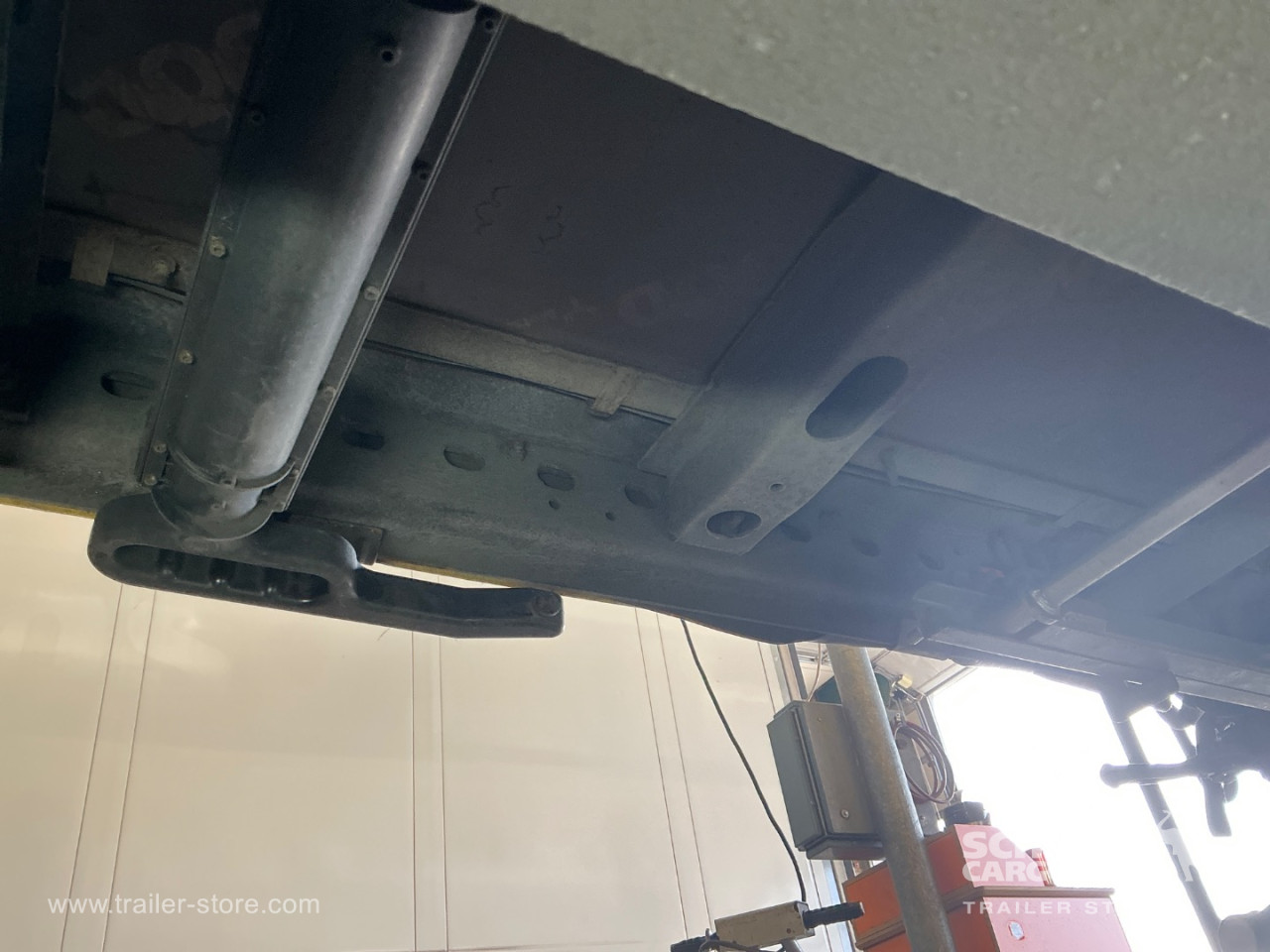 Schmitz Semi Curtainsider Mega