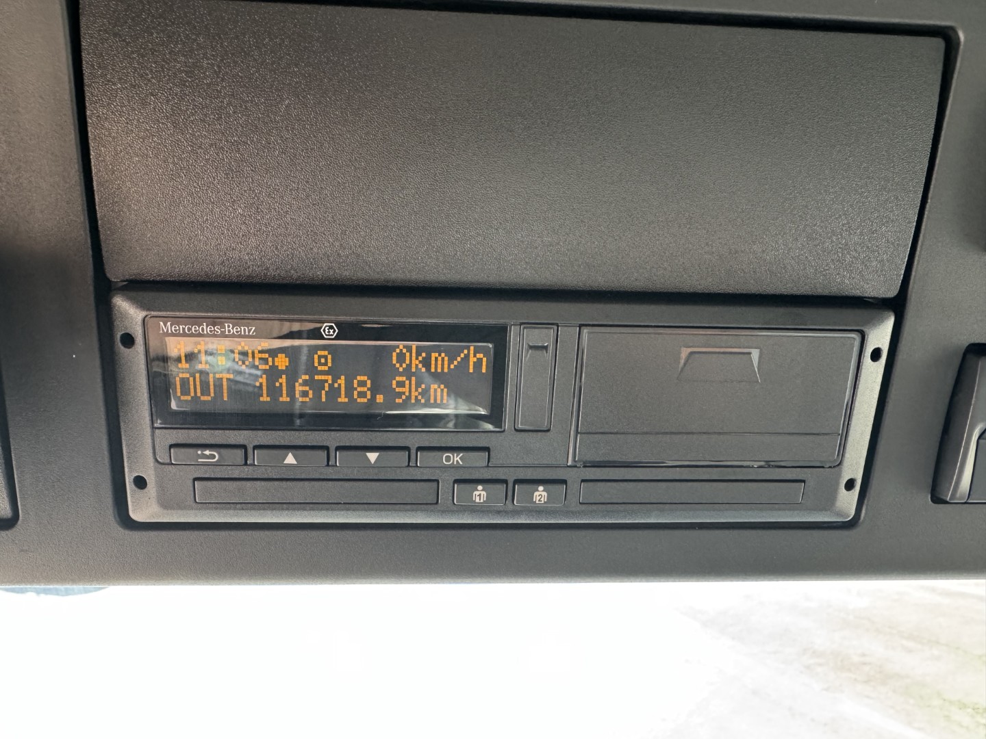 Mercedes Actros 1833 4x2 Bucher FlexLine C60