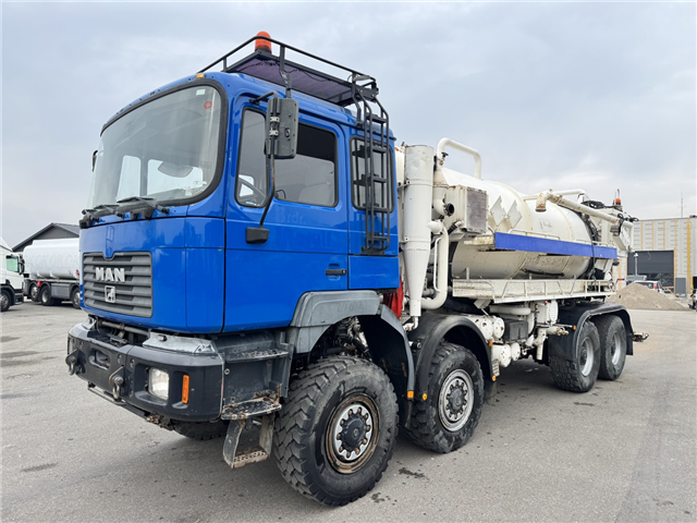 MAN 35.464 8x8 Hvidtved Larsen 9000 L