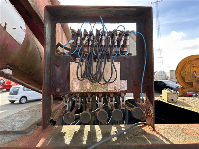 Diverse Hammar, Sideloader