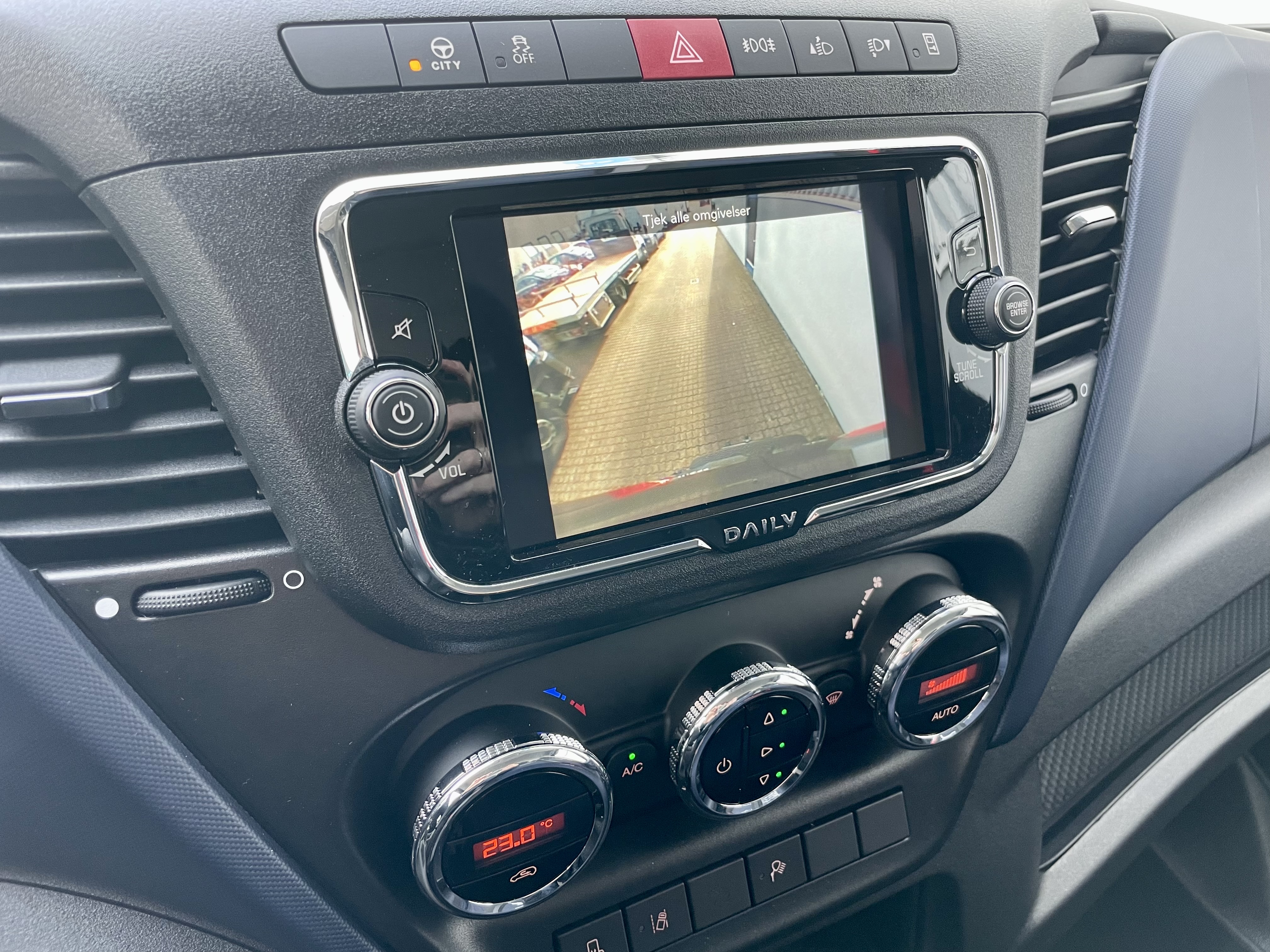 Iveco Daily 35S18HA8 9m3