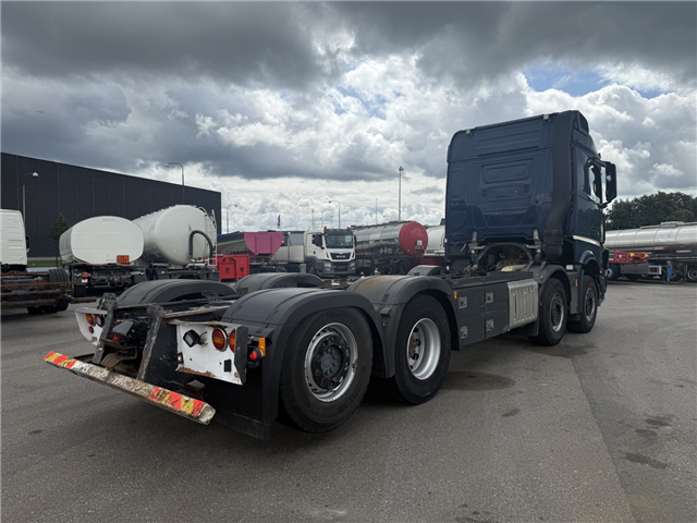 Mercedes Arocs 3253 8x2*6 Euro 6 Chassis