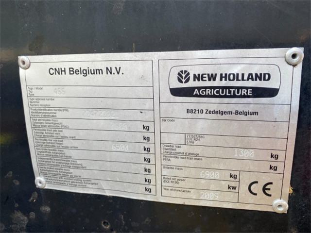 New Holland BB9060