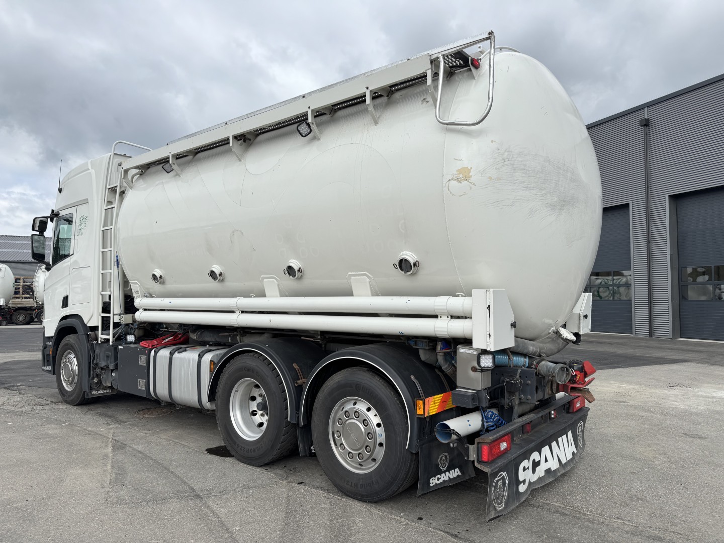 Scania R500 NGS CR20H 6x2 26 m3 Silo