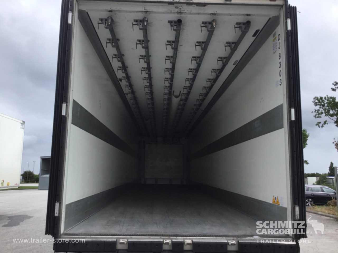 Schmitz Semi Reefer Meat hanging system