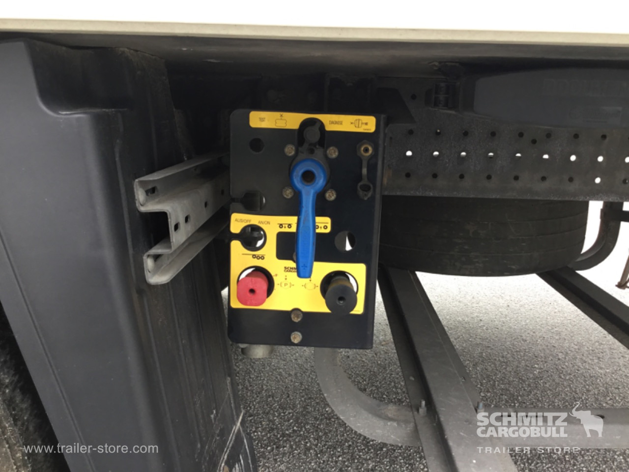 Schmitz Semi Reefer Meat hanging system