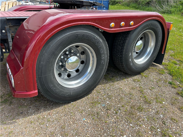 Kenworth W900L