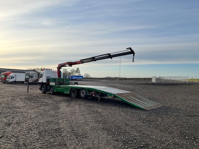 Scania P450 8X2*6 Knæklad + Kran HMF1820 – Machinetransporter