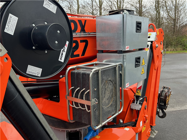 Jekko Minikran SPX527 med spil, fly-jib og glasmanipulator