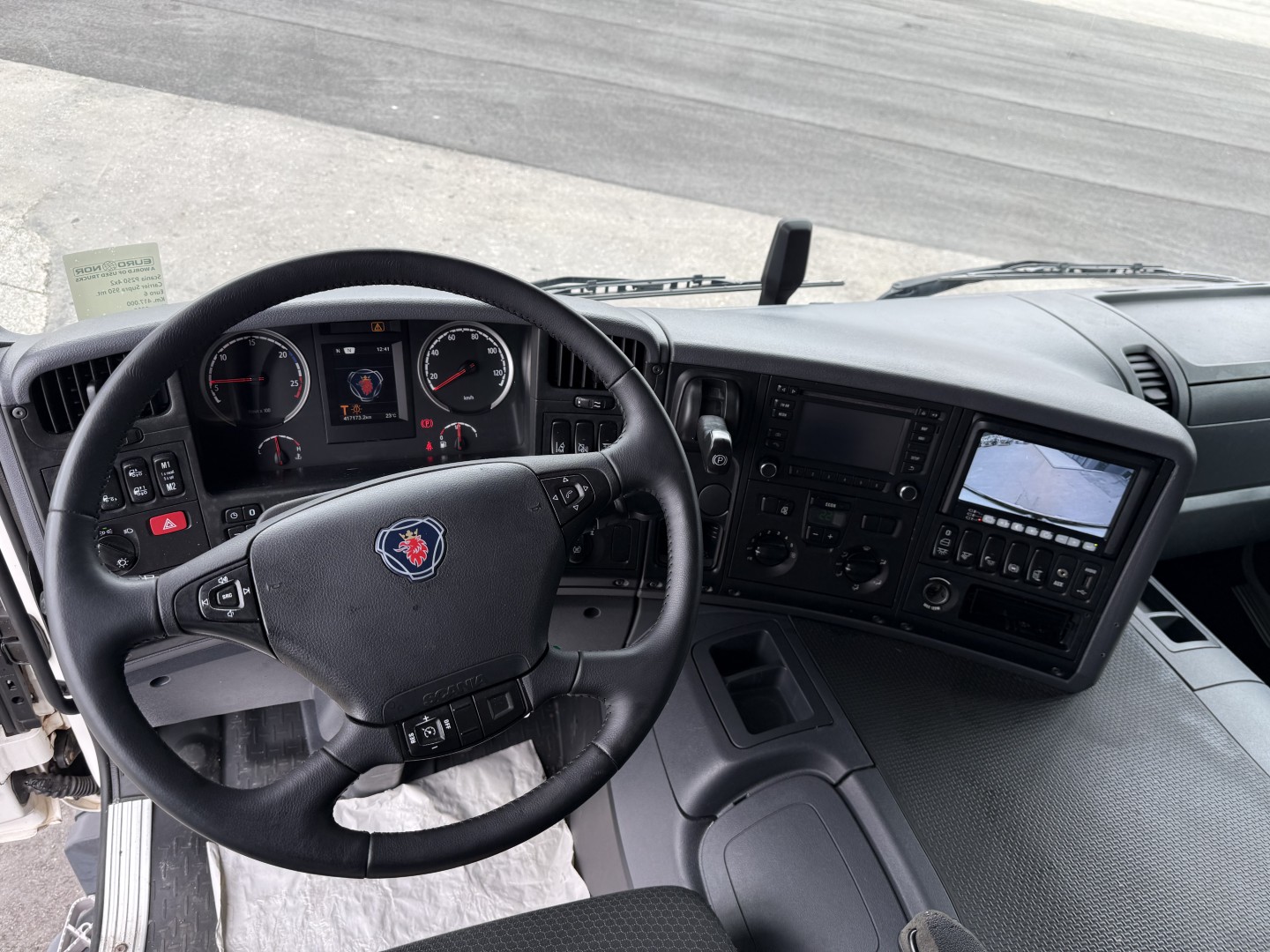 Scania P250 4x2 Carrier Supra 950 Mt.