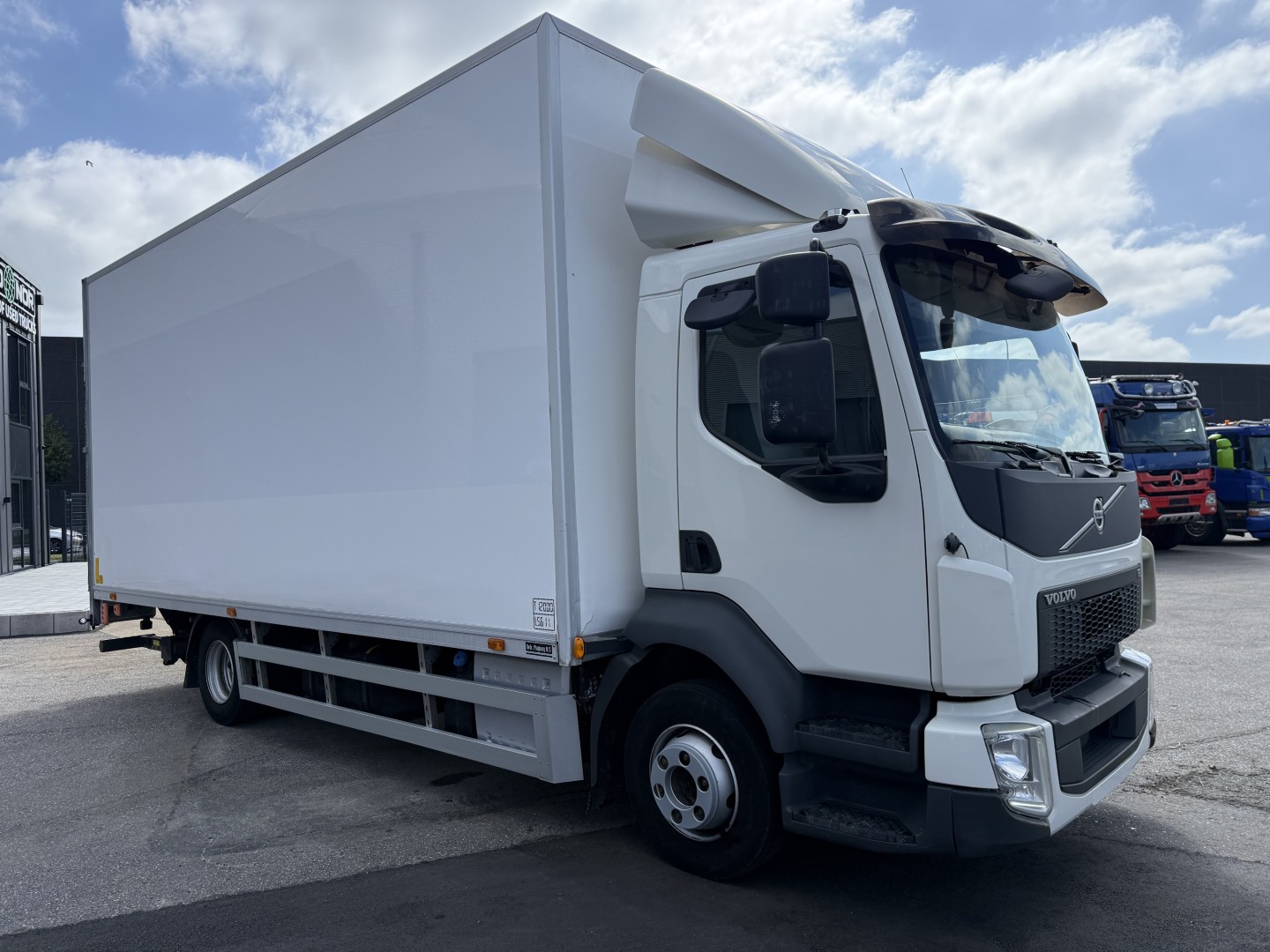 Volvo FL210 4x2 Euro 6