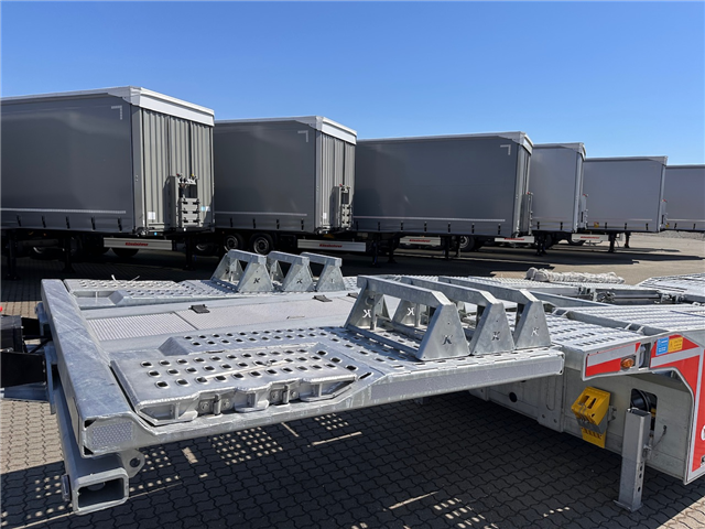 Kässbohrer 3 aks. Trucktransporter