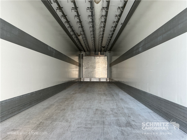 Schmitz Semi Reefer Meat hanging system