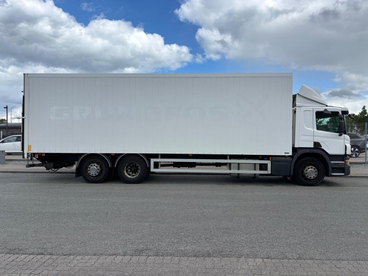 Scania P 280 LB6x2*4MNB Box body, Side opening, Tail lift