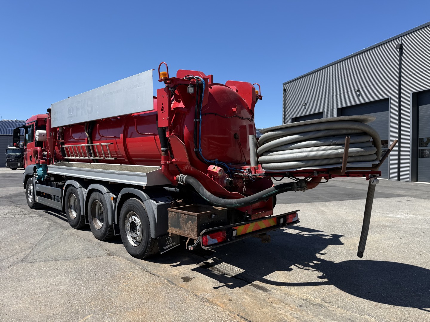 MAN TGS 35.480 8x4*4 Hvidtved Larsen 16.000 l.