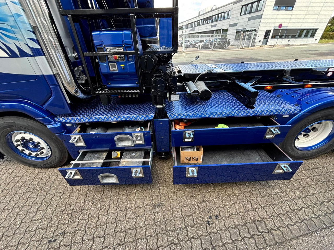 Scania R 560 B8x4*4NB Kran Hejs
