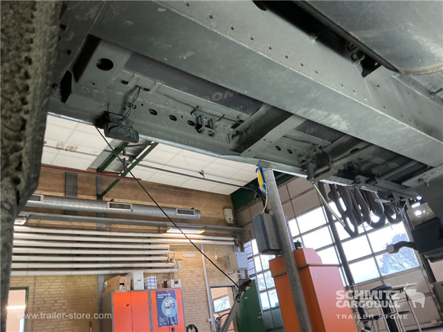 Schmitz Semi Curtainsider Standard , Foldedør højre