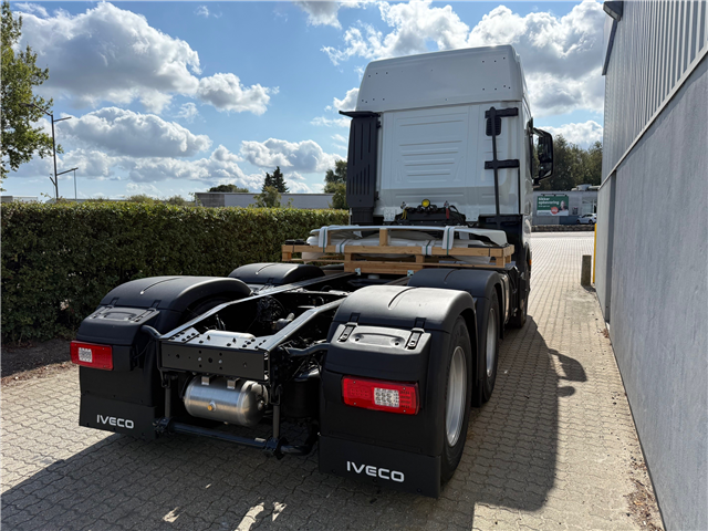 Iveco AS440S58-E6e TY/FT 6x2