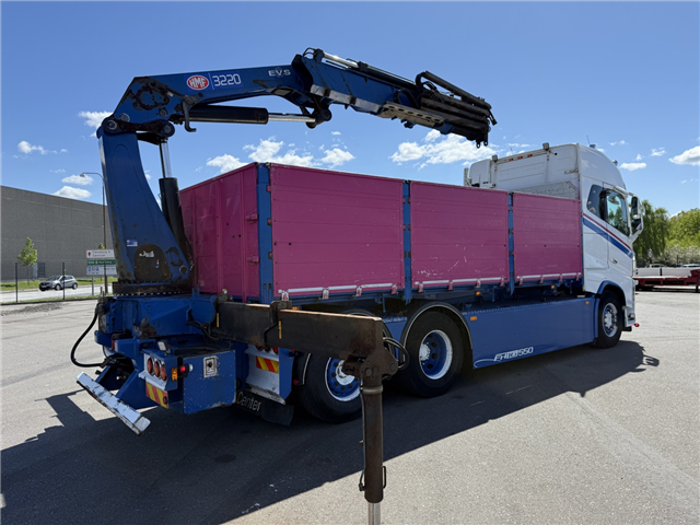 Volvo FH16/550 6x2*4 / Kran HMF 3220K4 Euro 6