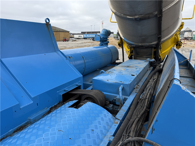 Mercedes Actros 4140 8x4 KOKS MEGAVAC 8000 ADR 13.500 l. Tørsuger