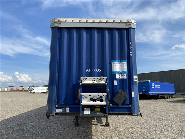 Krone Gardin trailer m. oprestående lift