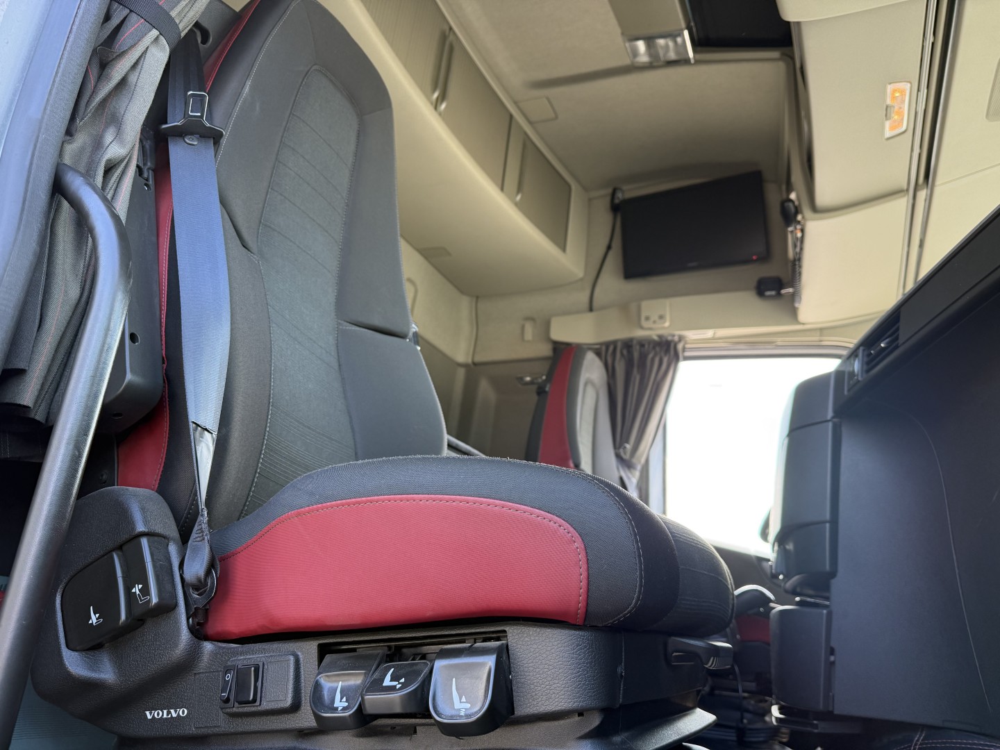Volvo FH540 8x4*4 HMF 2620K5 RC Hejs / Kran Euro 6