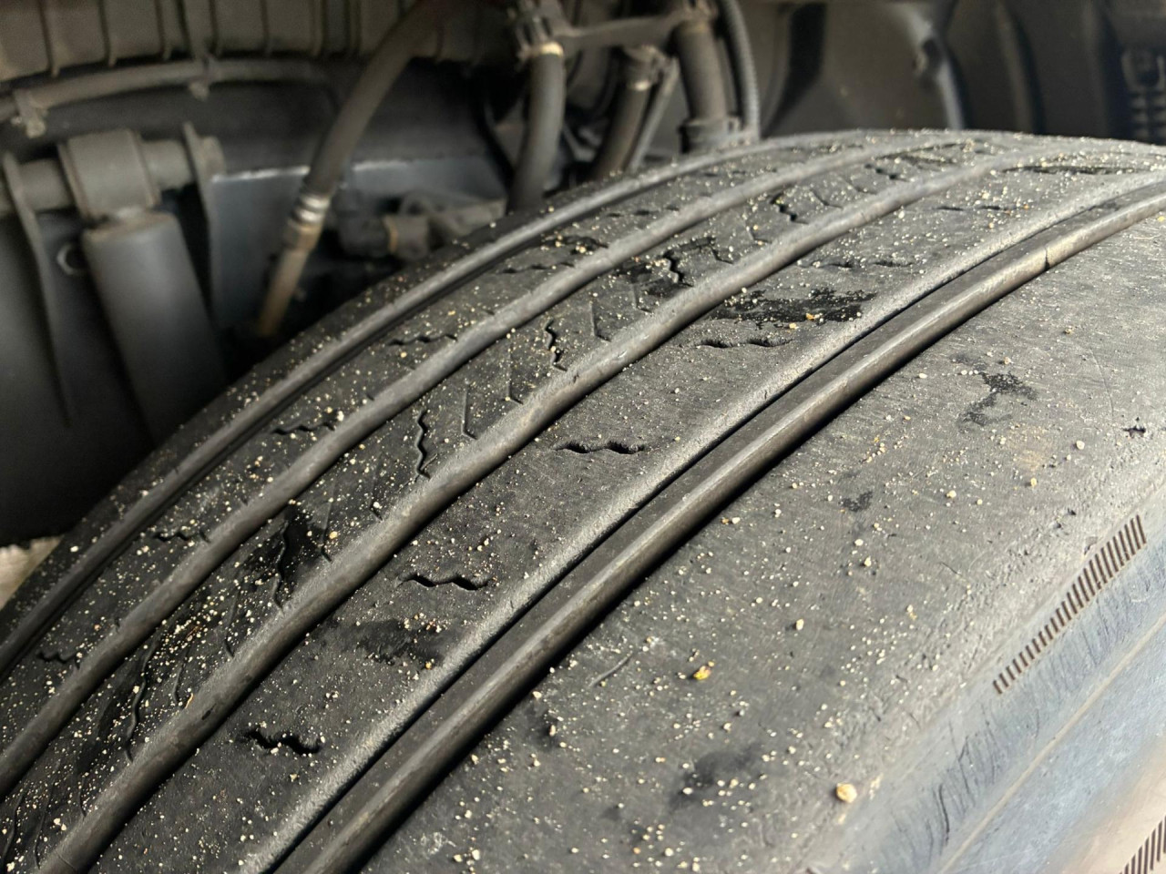 Scania P 250 B4x2NB Boks/lift