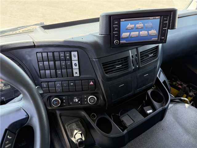 Iveco X-WAY 400 8x4 Imer LT 8 XL m/bånd Euro 6