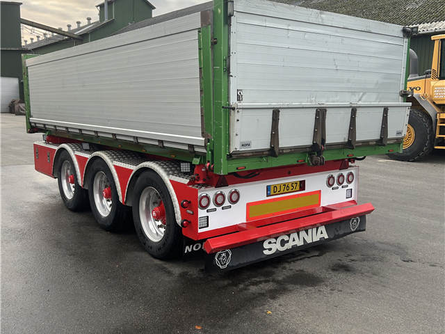 Scania R650 8x2*6