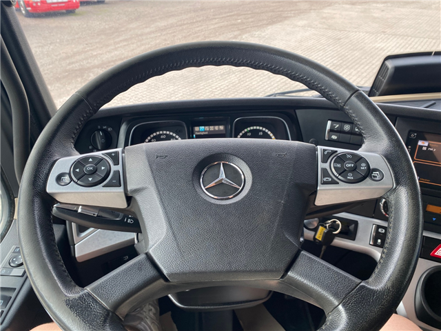 Mercedes-Benz 2553 LS 6x2-4