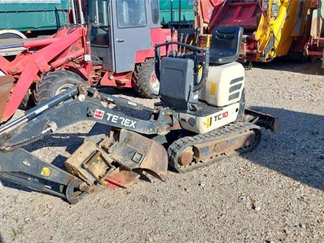 Terex TC 10 with 3 buckets