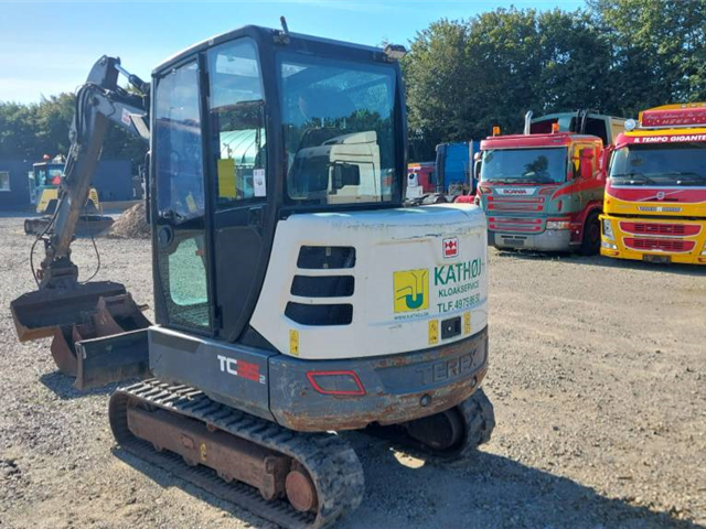 Terex TC 35 with 4 buckets