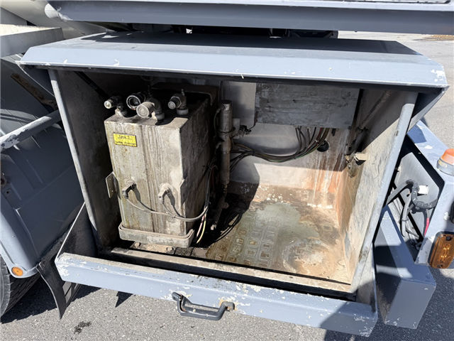 Volvo FM9/260 4x2 12.865 L ADR Tankbil