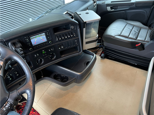 Scania R580 8X2*6 HMF 6020 OK6 + Jib