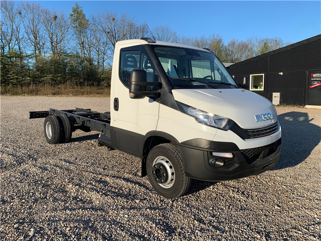 Iveco DAILY 70C18 A8/P