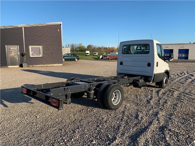 Iveco DAILY 70C18 A8/P