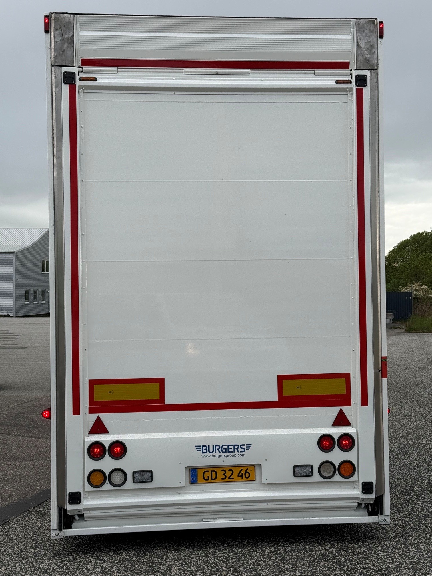 KROG Racetrailer med Dæk & Værkstedsrum.